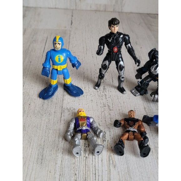 Assorted villain hero mini action figure toy set diver robot - Picture 2 of 9